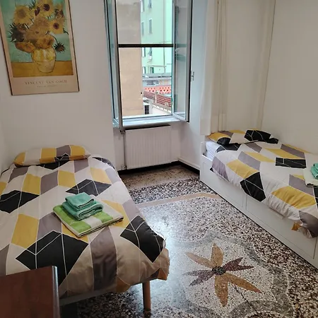 Castles's House Apartman Genova